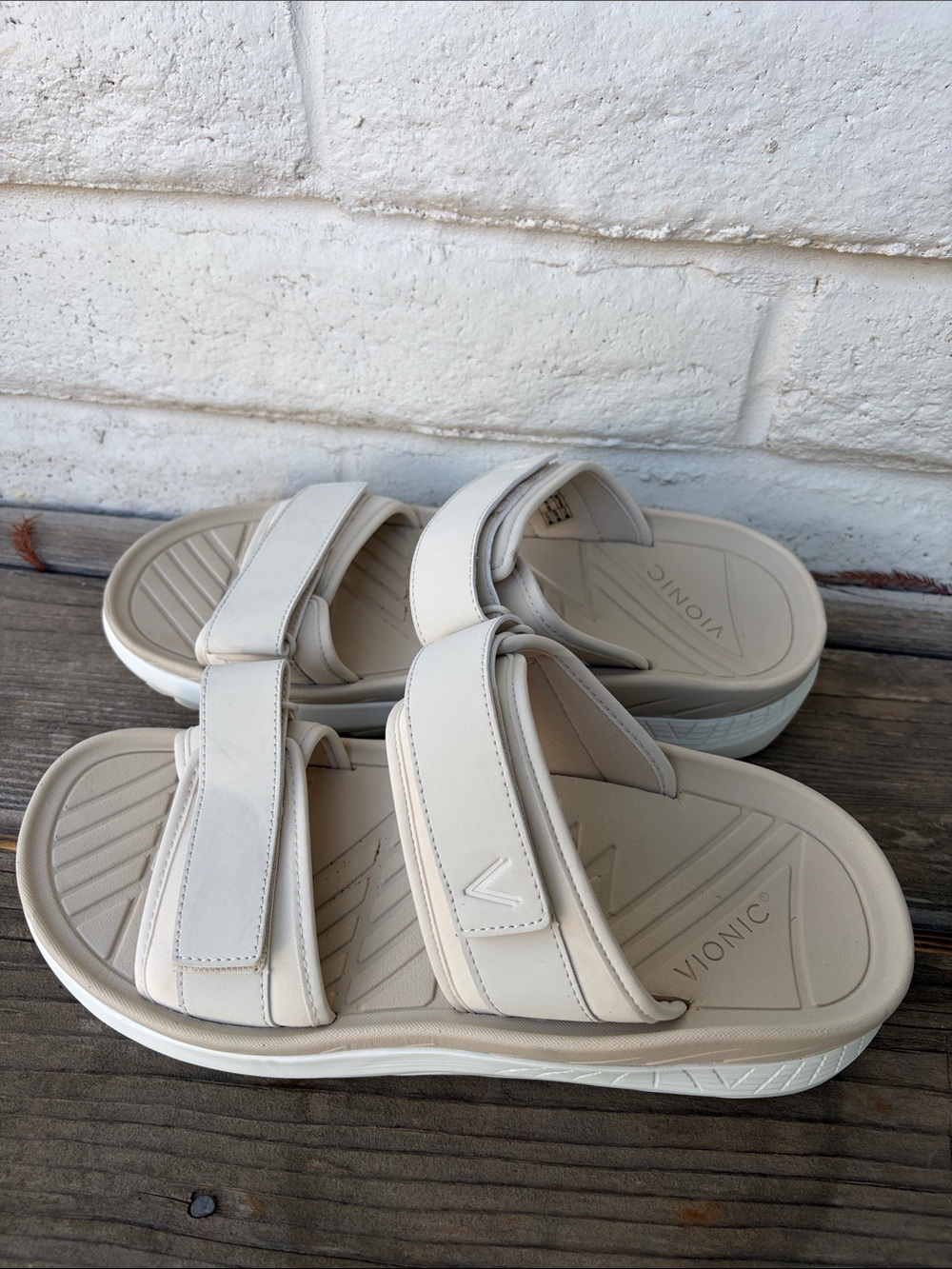 Vionic Women's Neutral Cream Dual-Strap Slide Sandals